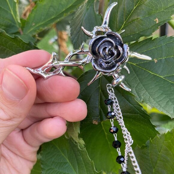 Gothic Rose Hairpin & decorative Chain engraved details Silver Tone New - Picture 6 of 8